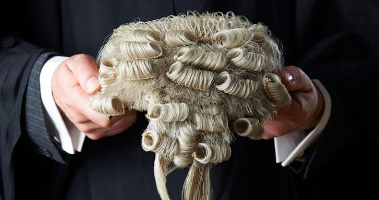 ‘Significant decline’ in pupil barristers willing to recommend career at the bar