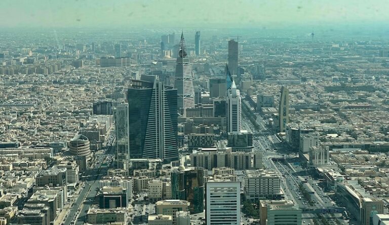 Gowling and Stephenson Harwood become latest UK firms to expand into Saudi