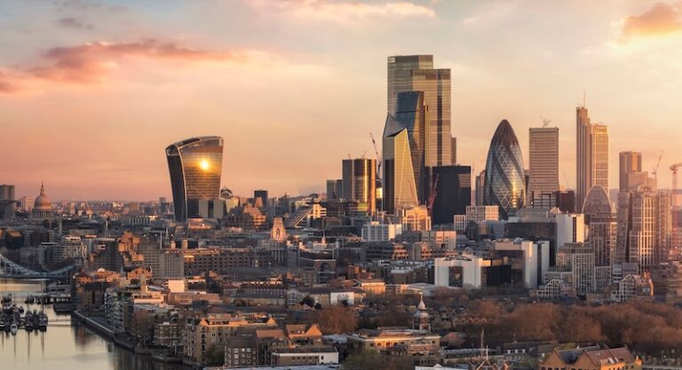 Kennedys fined £18k after client account used as ‘banking facility’