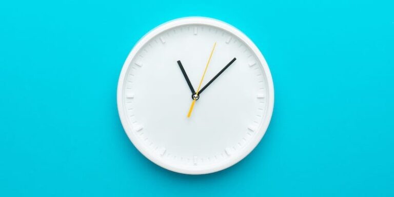 Junior solicitor struck off after falsely recording 100 hours of work in bid to hit billing targets