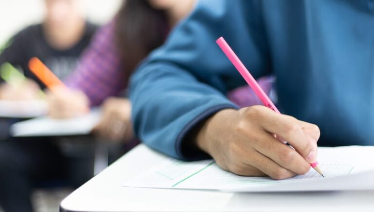 Free ‘Rule of Law’ lessons to be offered in schools