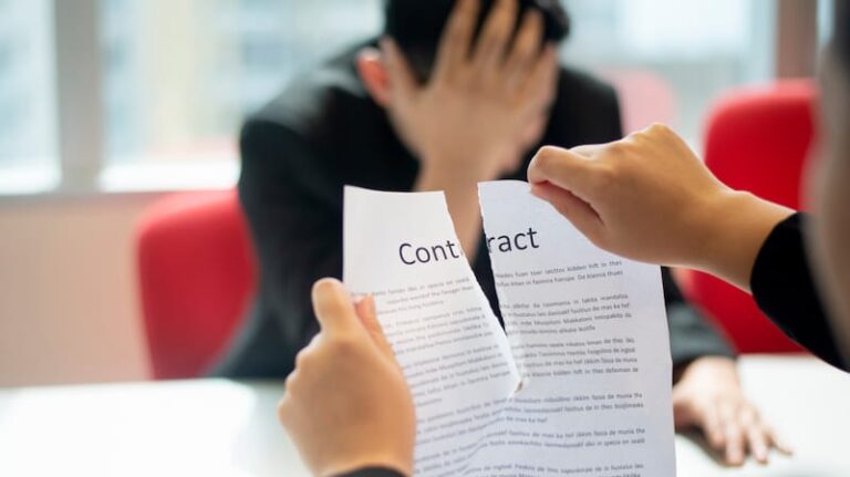 Paralegal barred from legal profession for forging signature, months before starting her training contract