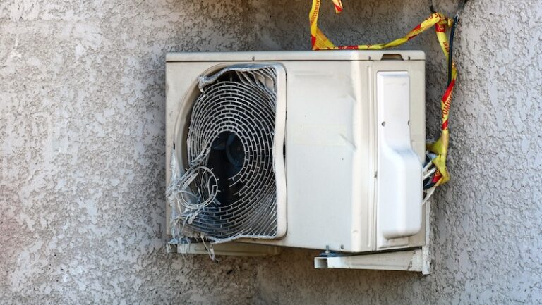 Hogan Lovells Cadwalader lets London lawyers and staff WFH for 2 weeks due to aircon fail